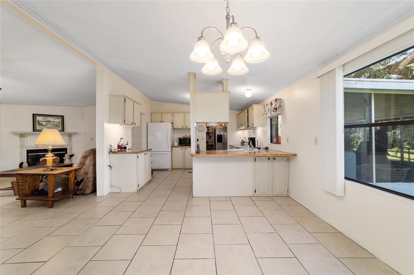 ROLLING OAKS MINI RANCHES - Residential