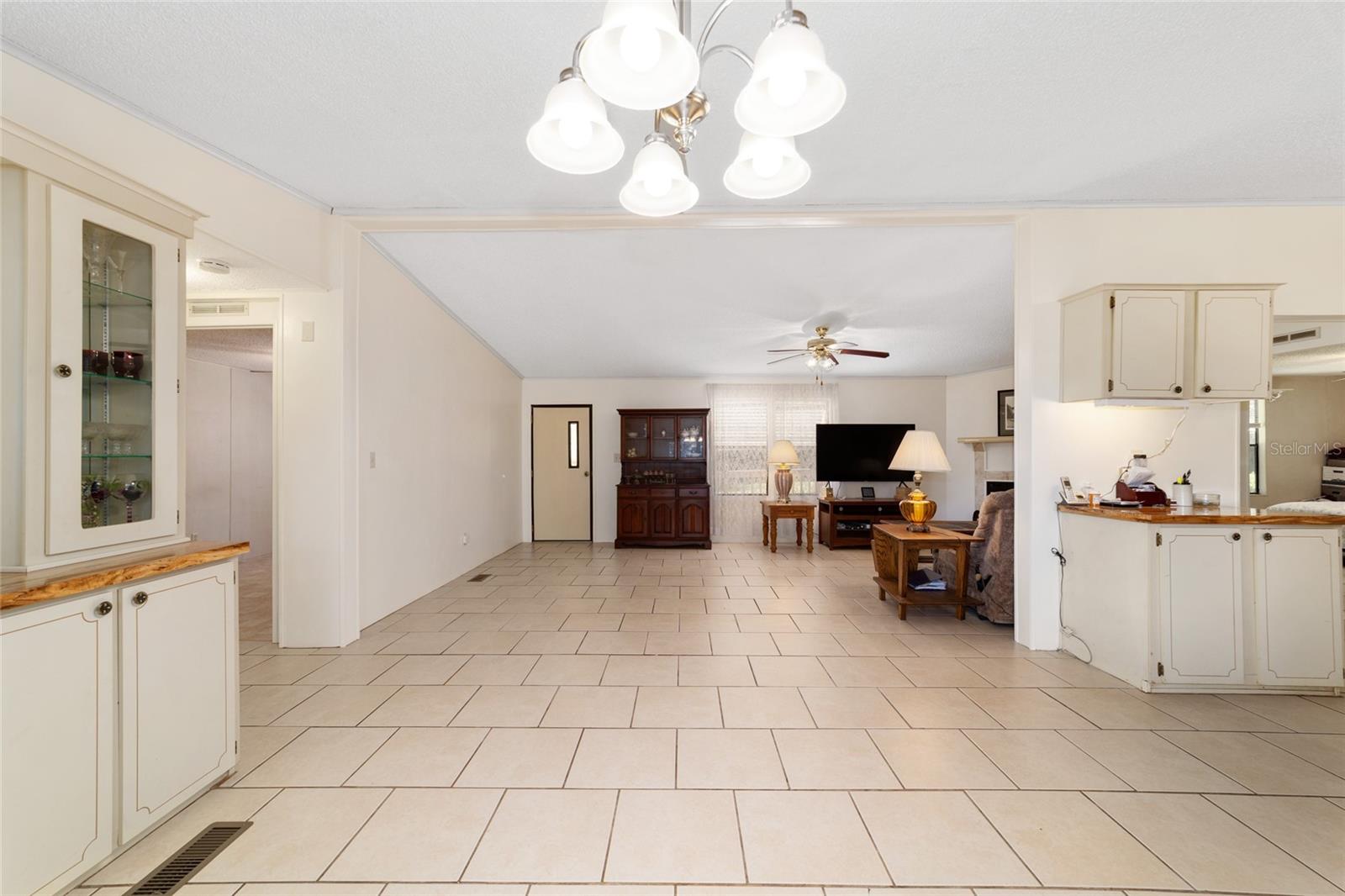 ROLLING OAKS MINI RANCHES - Residential