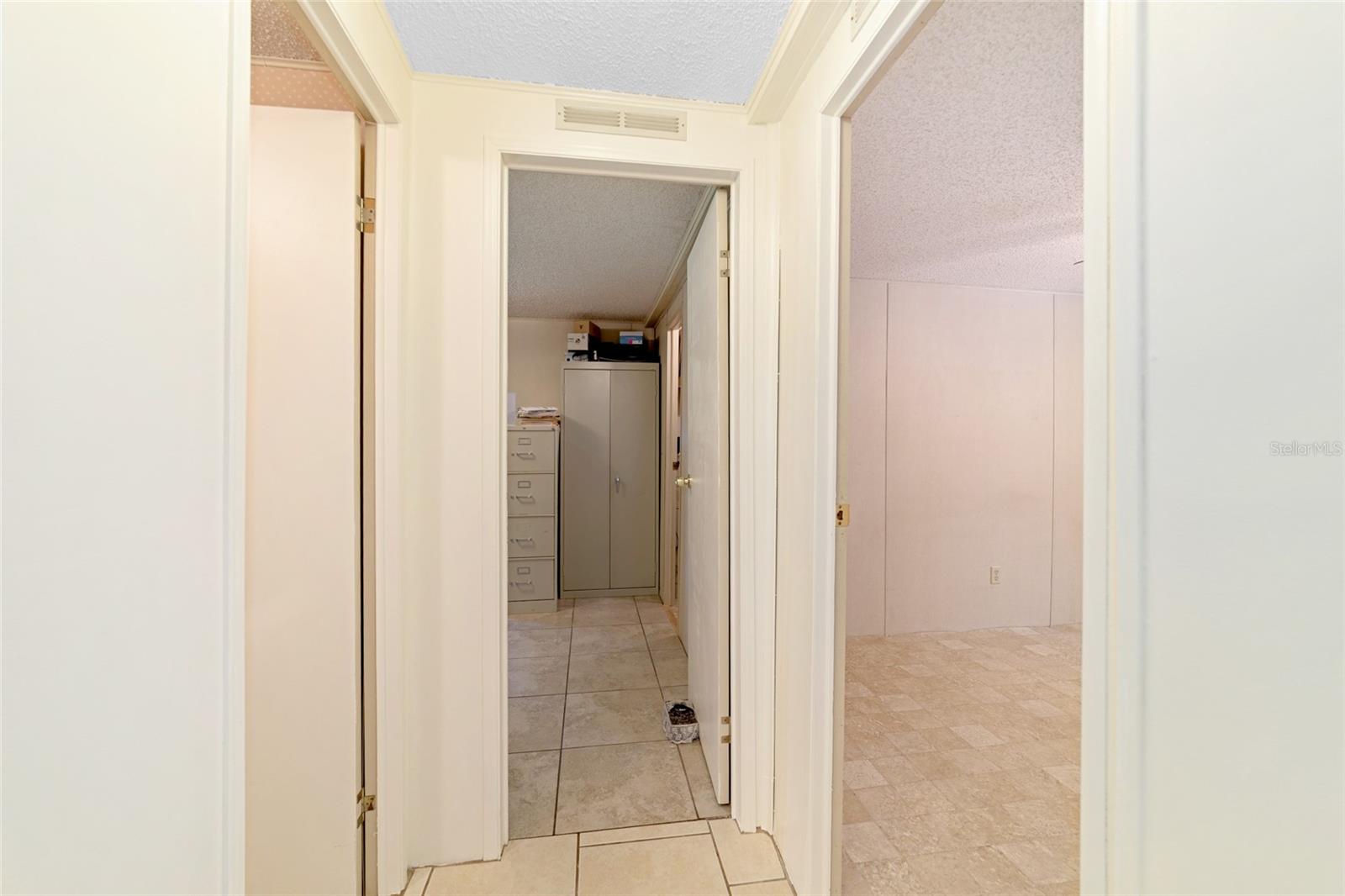 ROLLING OAKS MINI RANCHES - Residential