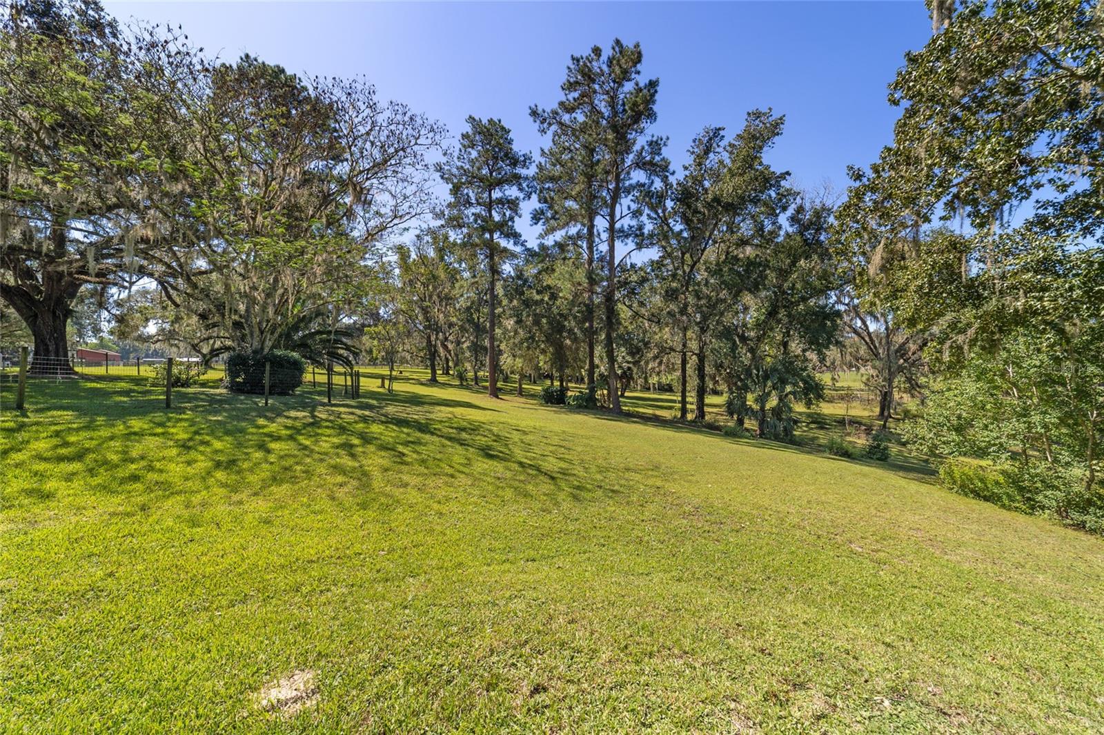 ROLLING OAKS MINI RANCHES - Residential