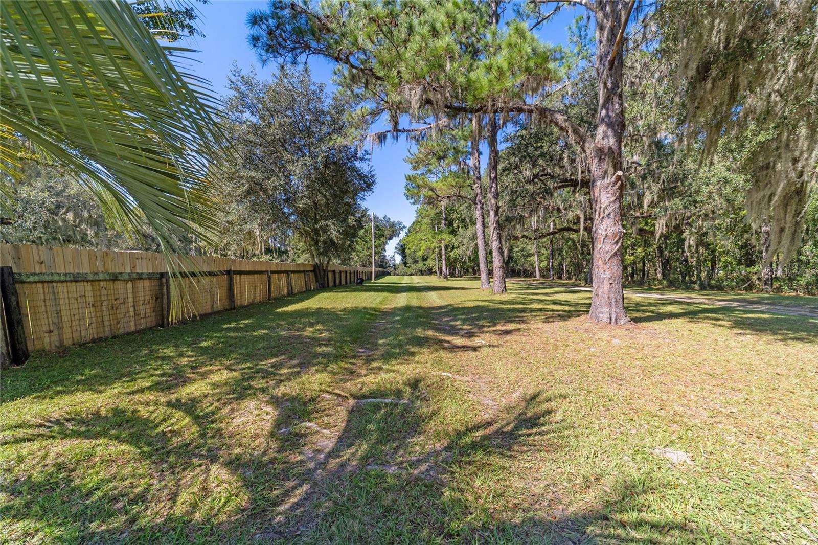 ROLLING OAKS MINI RANCHES - Residential