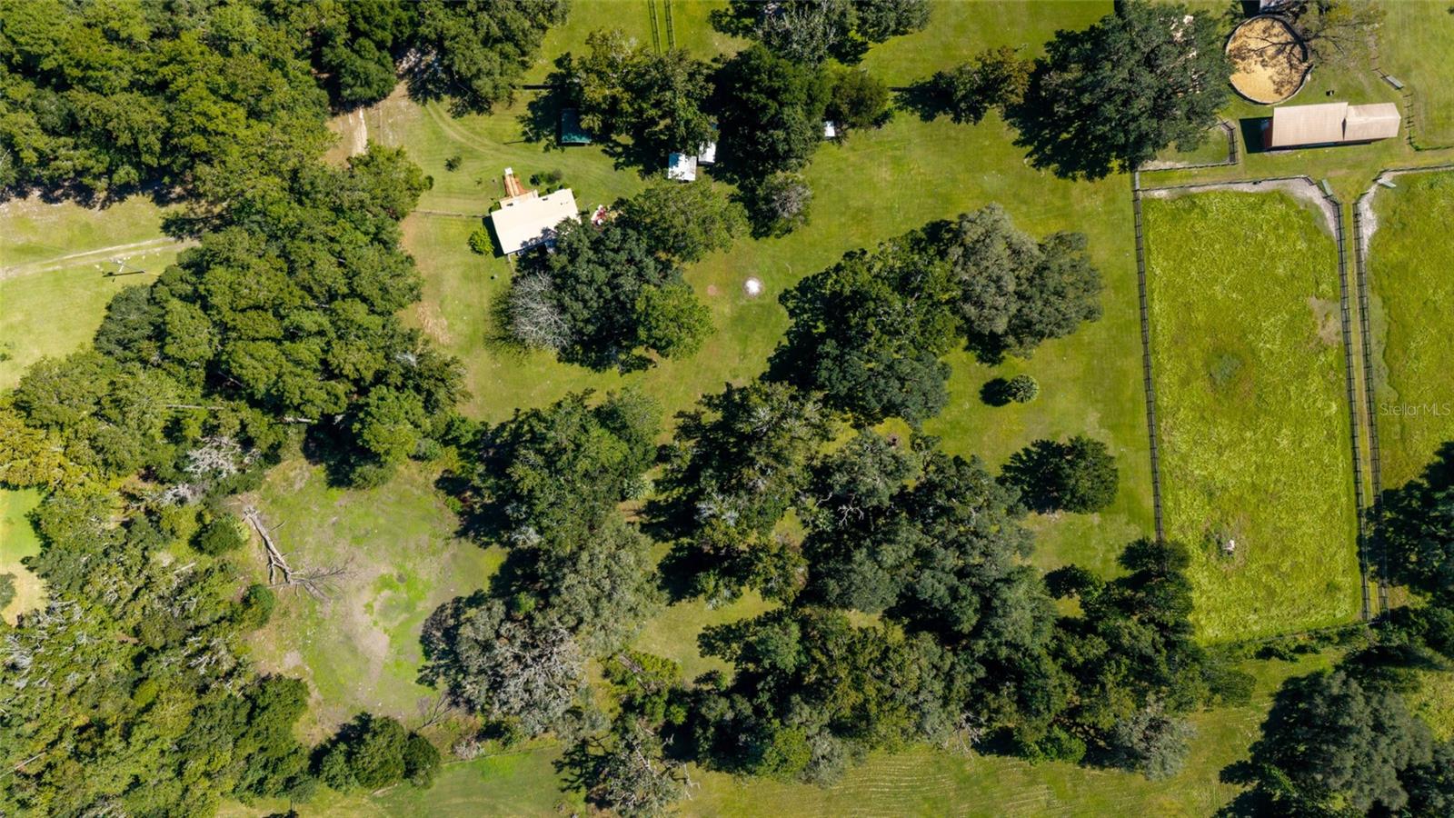 ROLLING OAKS MINI RANCHES - Residential