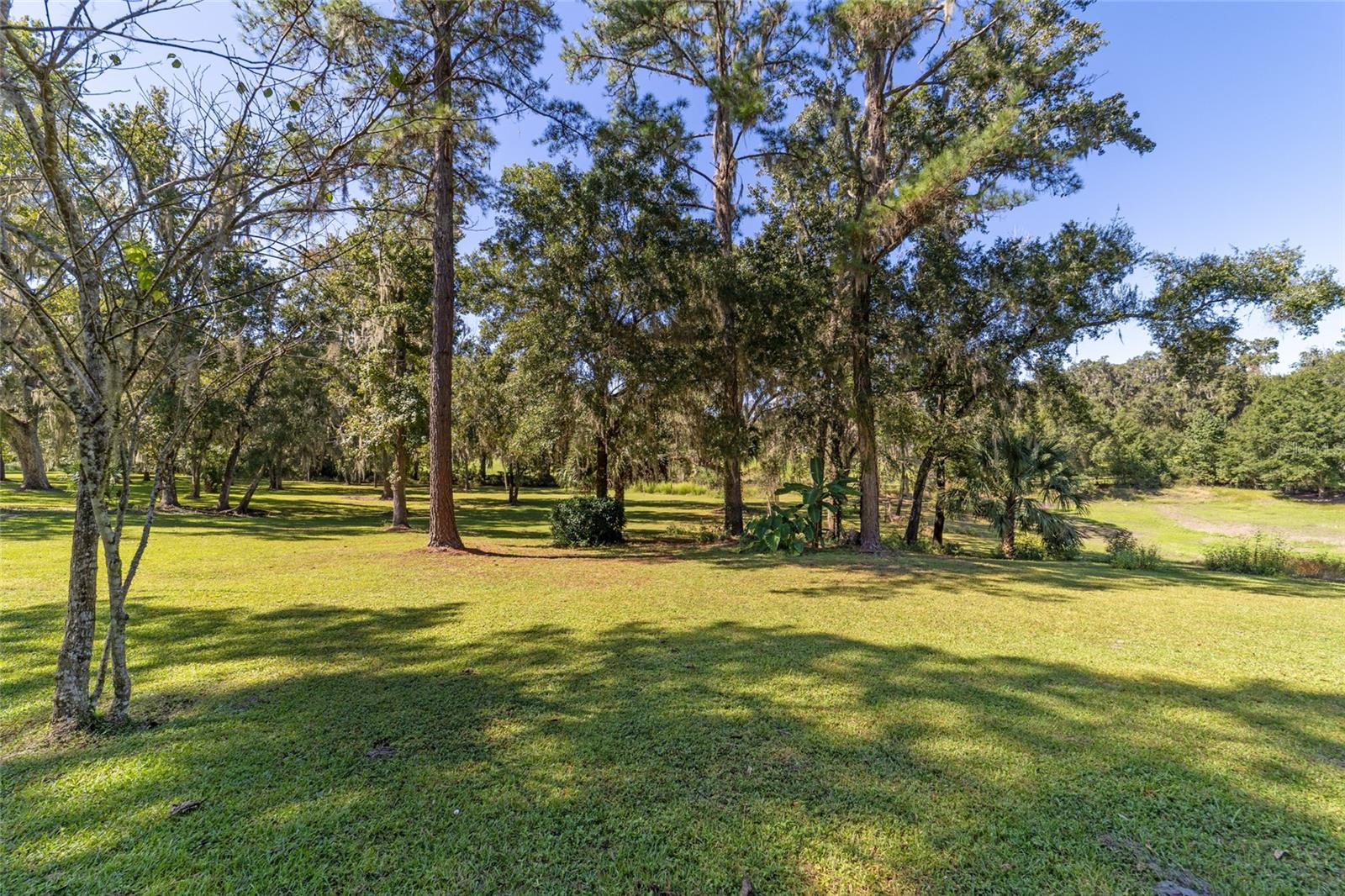 ROLLING OAKS MINI RANCHES - Residential