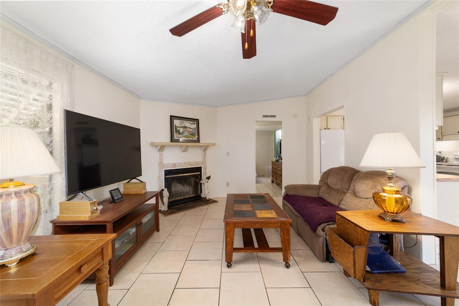 ROLLING OAKS MINI RANCHES - Residential