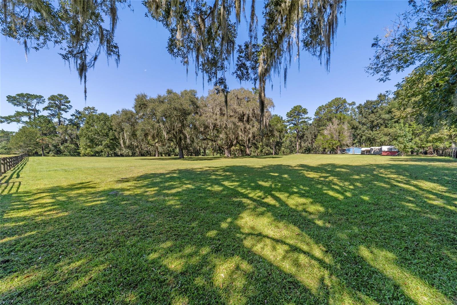 ROLLING OAKS MINI RANCHES - Residential