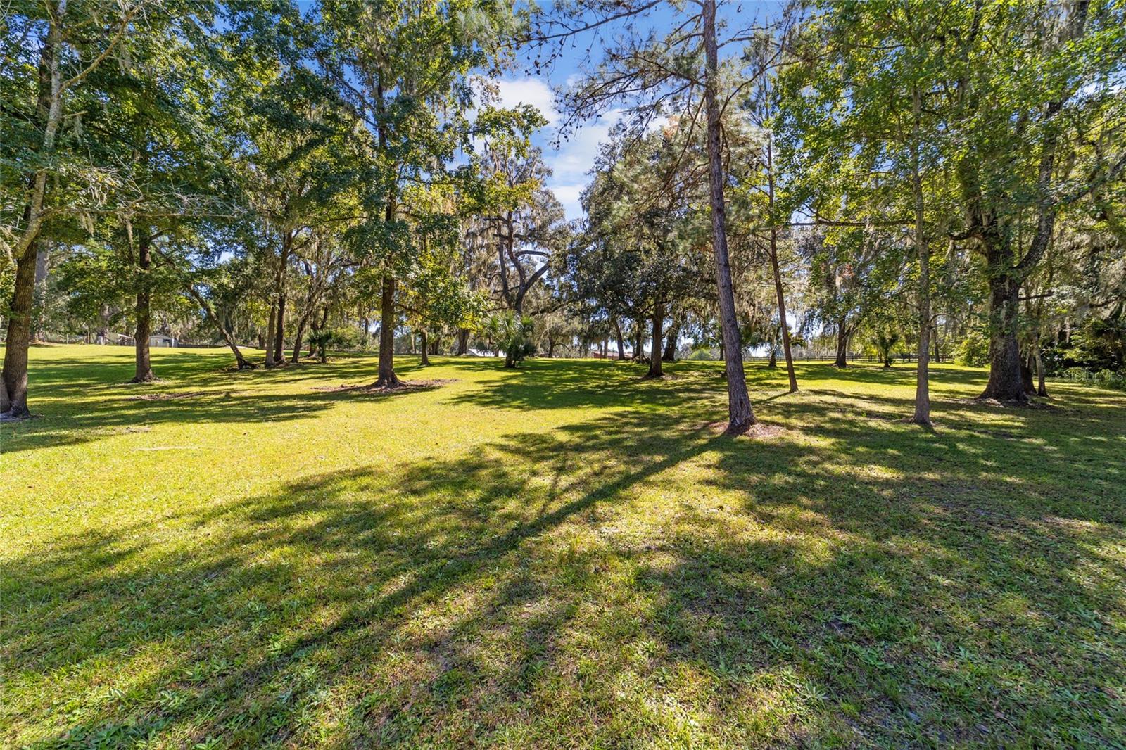 ROLLING OAKS MINI RANCHES - Residential