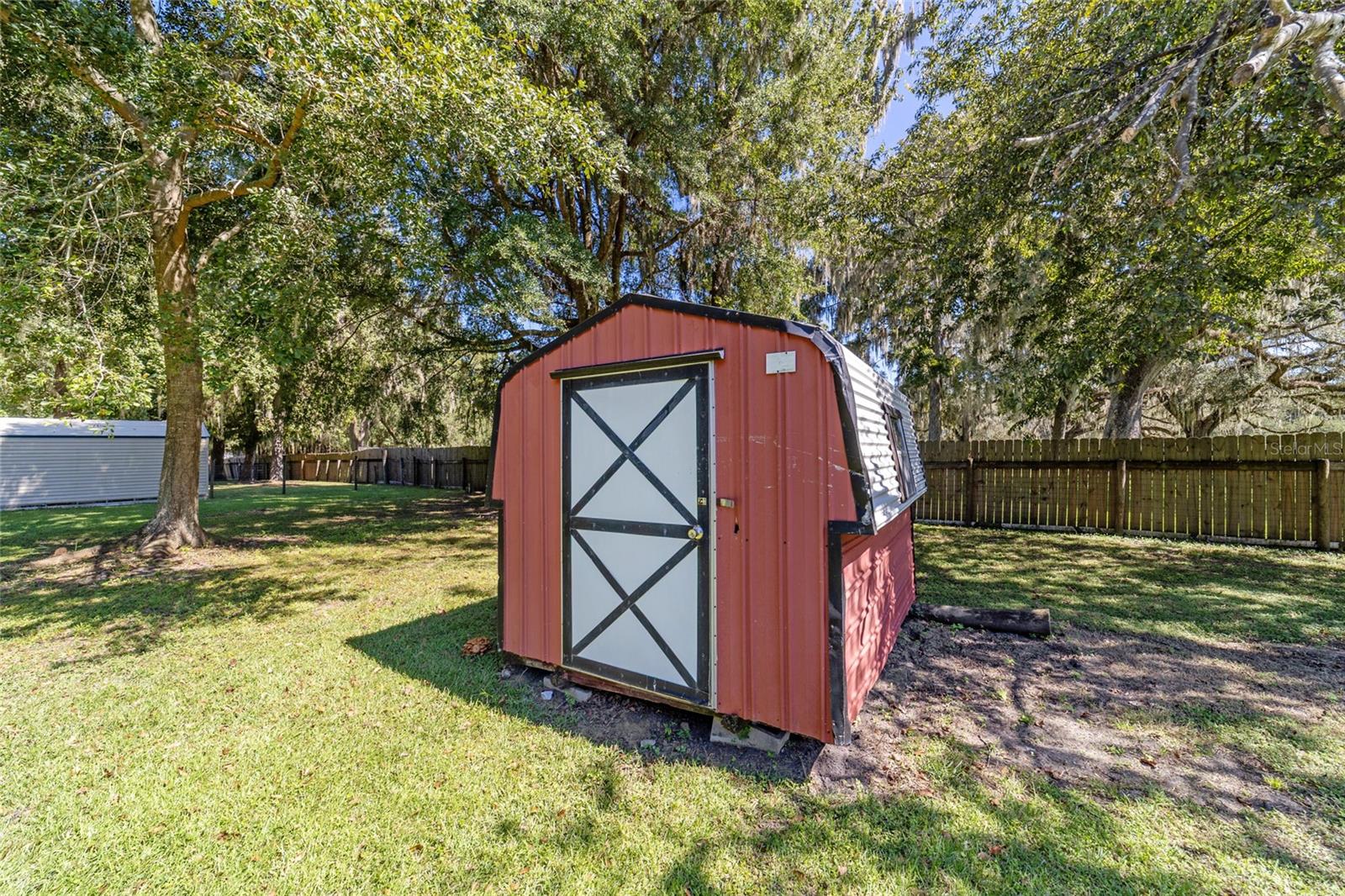 ROLLING OAKS MINI RANCHES - Residential