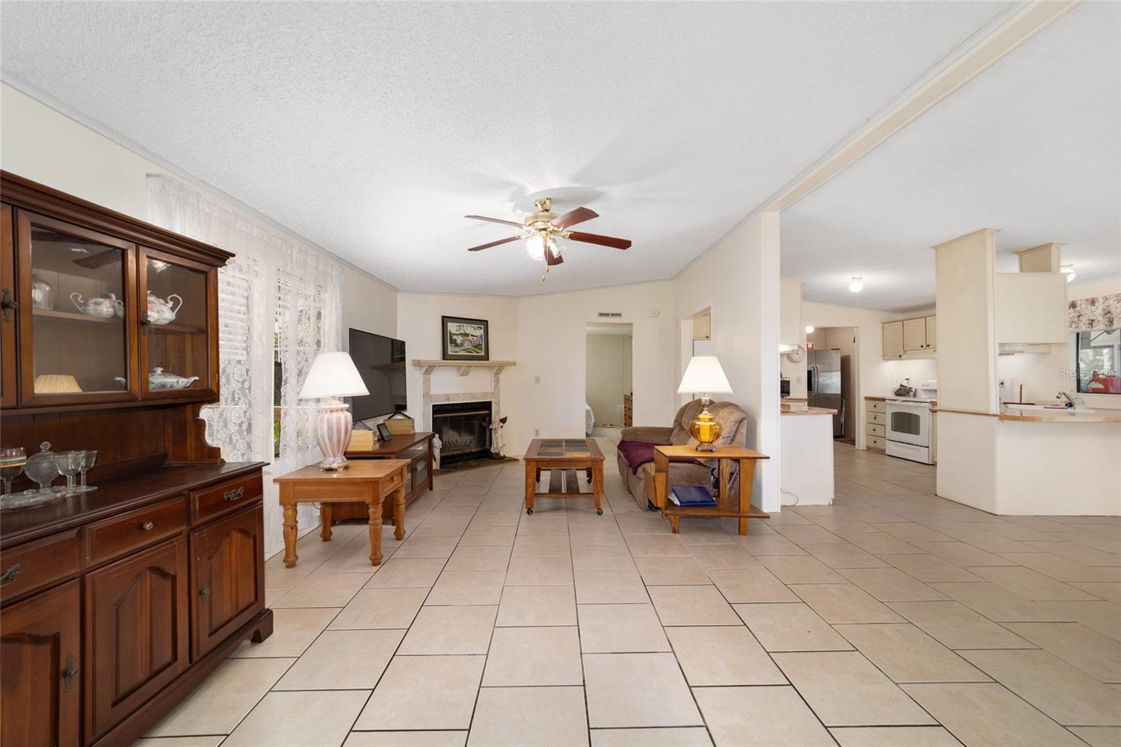 ROLLING OAKS MINI RANCHES - Residential