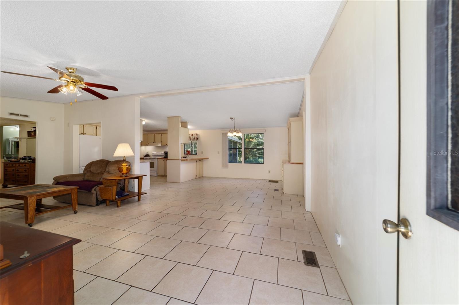 ROLLING OAKS MINI RANCHES - Residential