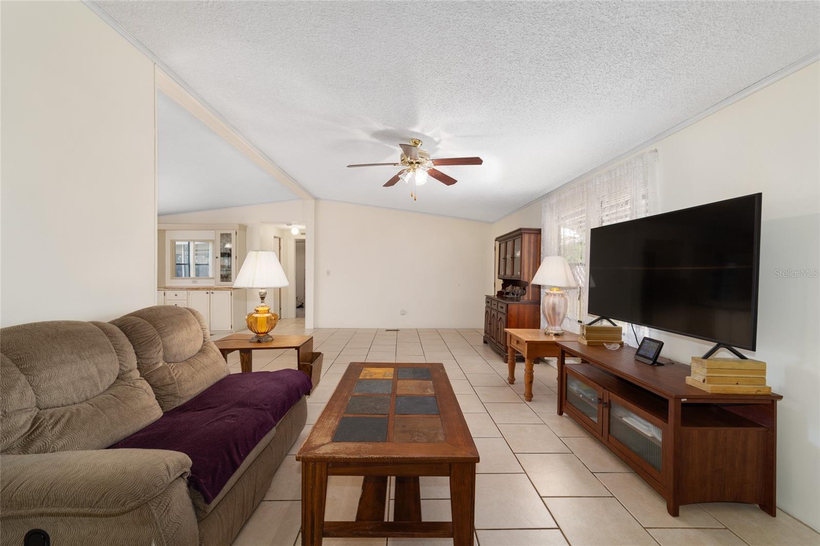 ROLLING OAKS MINI RANCHES - Residential