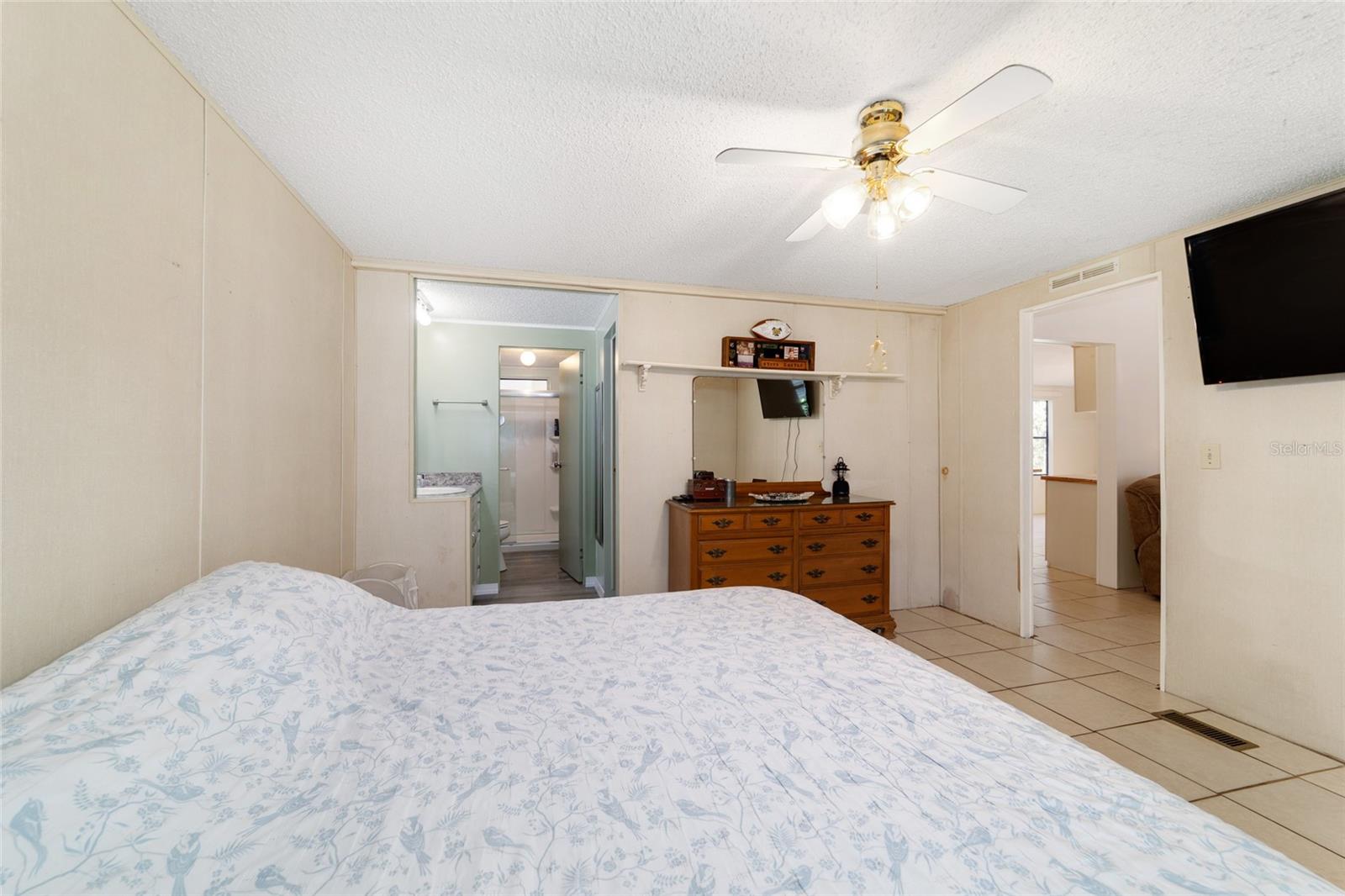 ROLLING OAKS MINI RANCHES - Residential