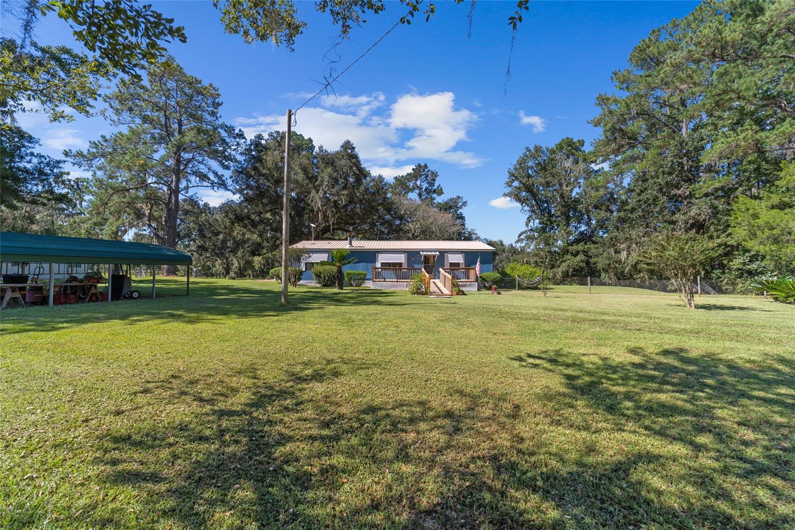ROLLING OAKS MINI RANCHES - Residential