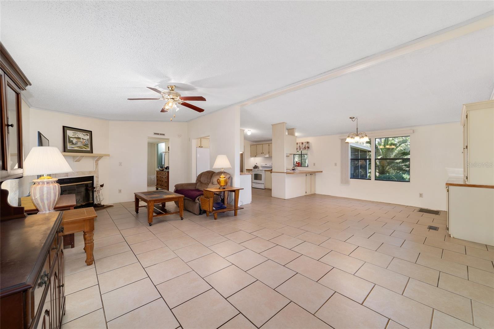 ROLLING OAKS MINI RANCHES - Residential