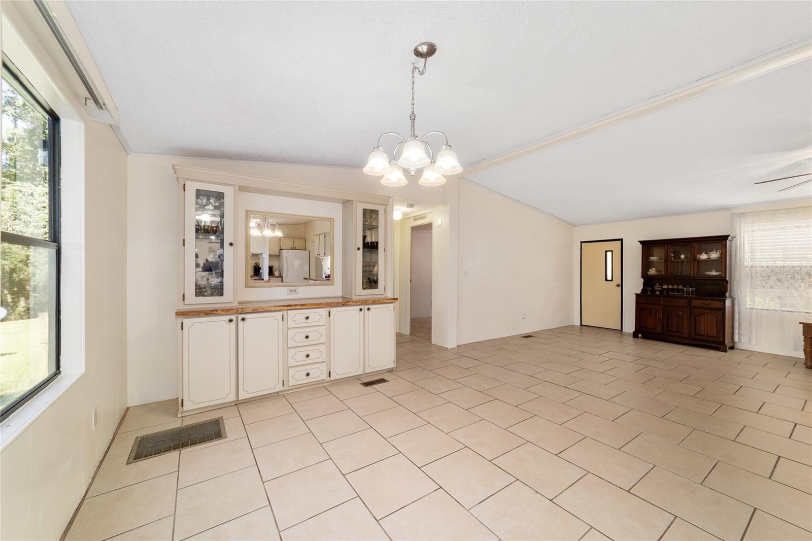 ROLLING OAKS MINI RANCHES - Residential