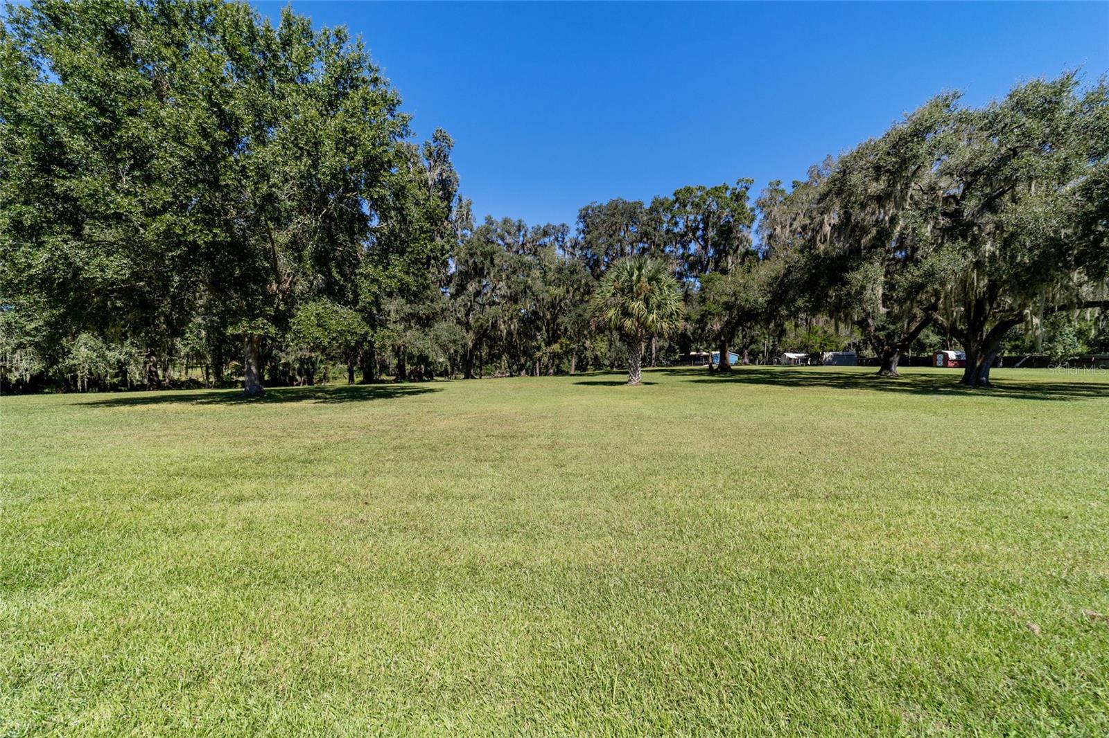 ROLLING OAKS MINI RANCHES - Residential