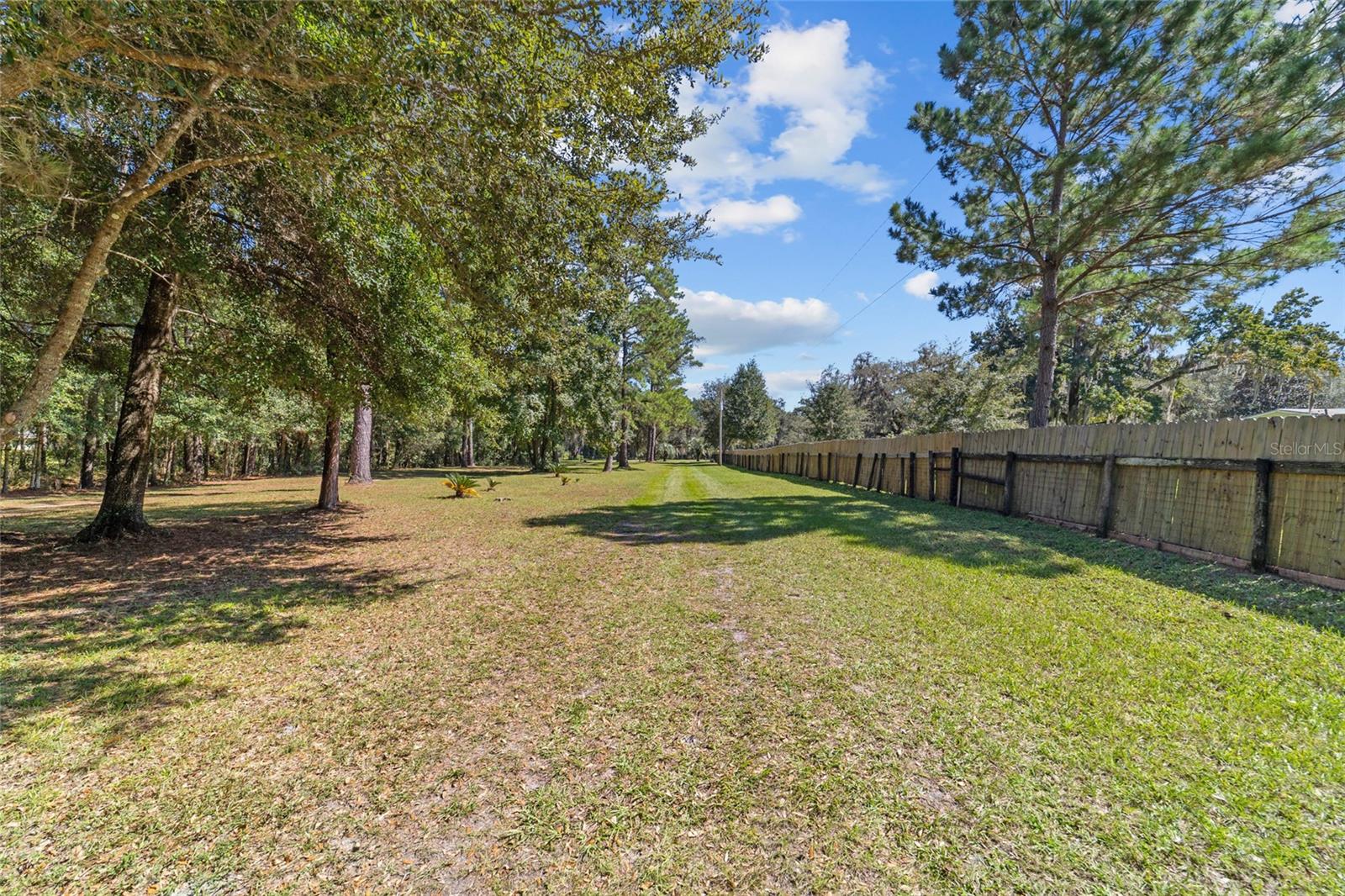 ROLLING OAKS MINI RANCHES - Residential