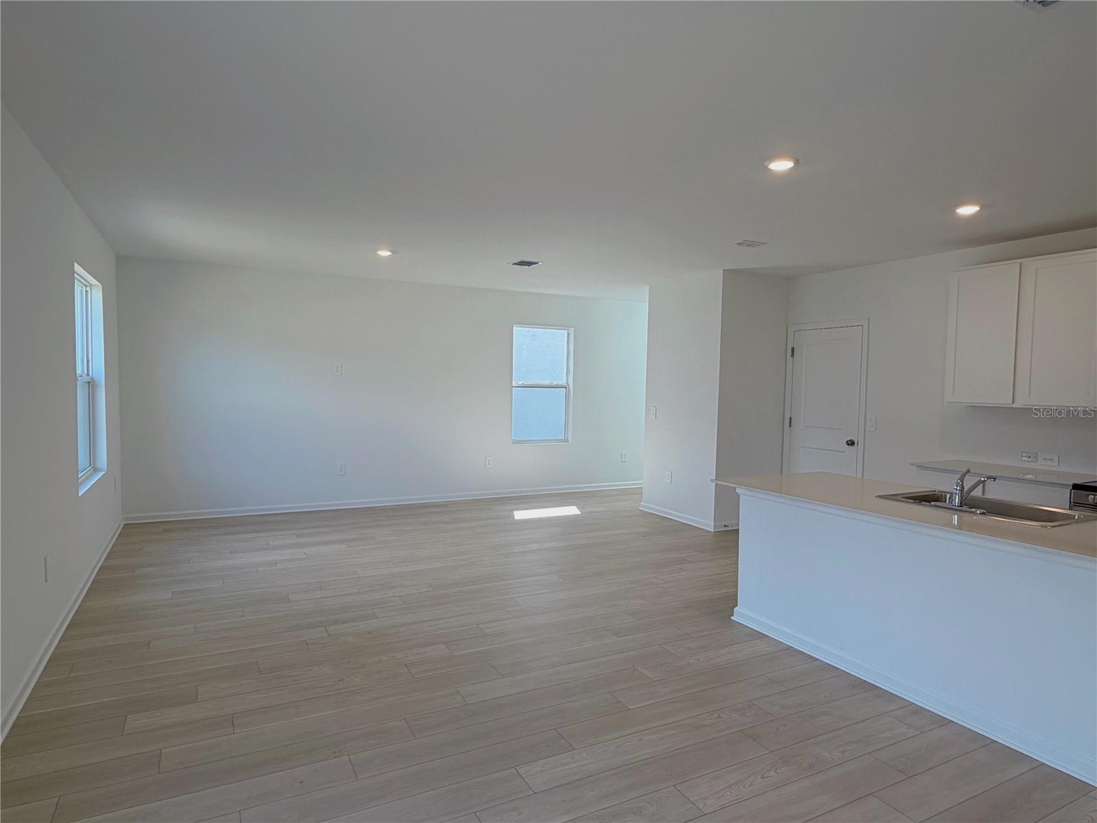 VILLA MAR - Residential Lease