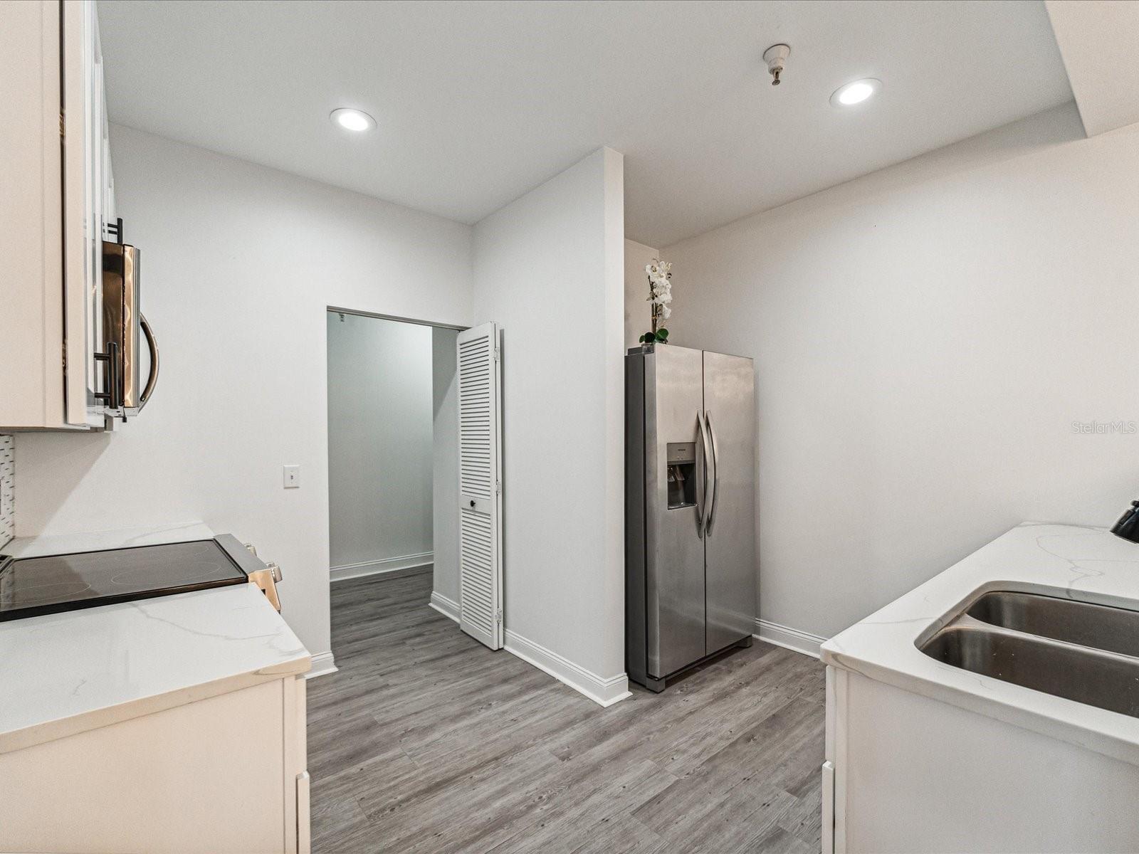 HOTEL DETROIT CONDO THE - Residential Lease