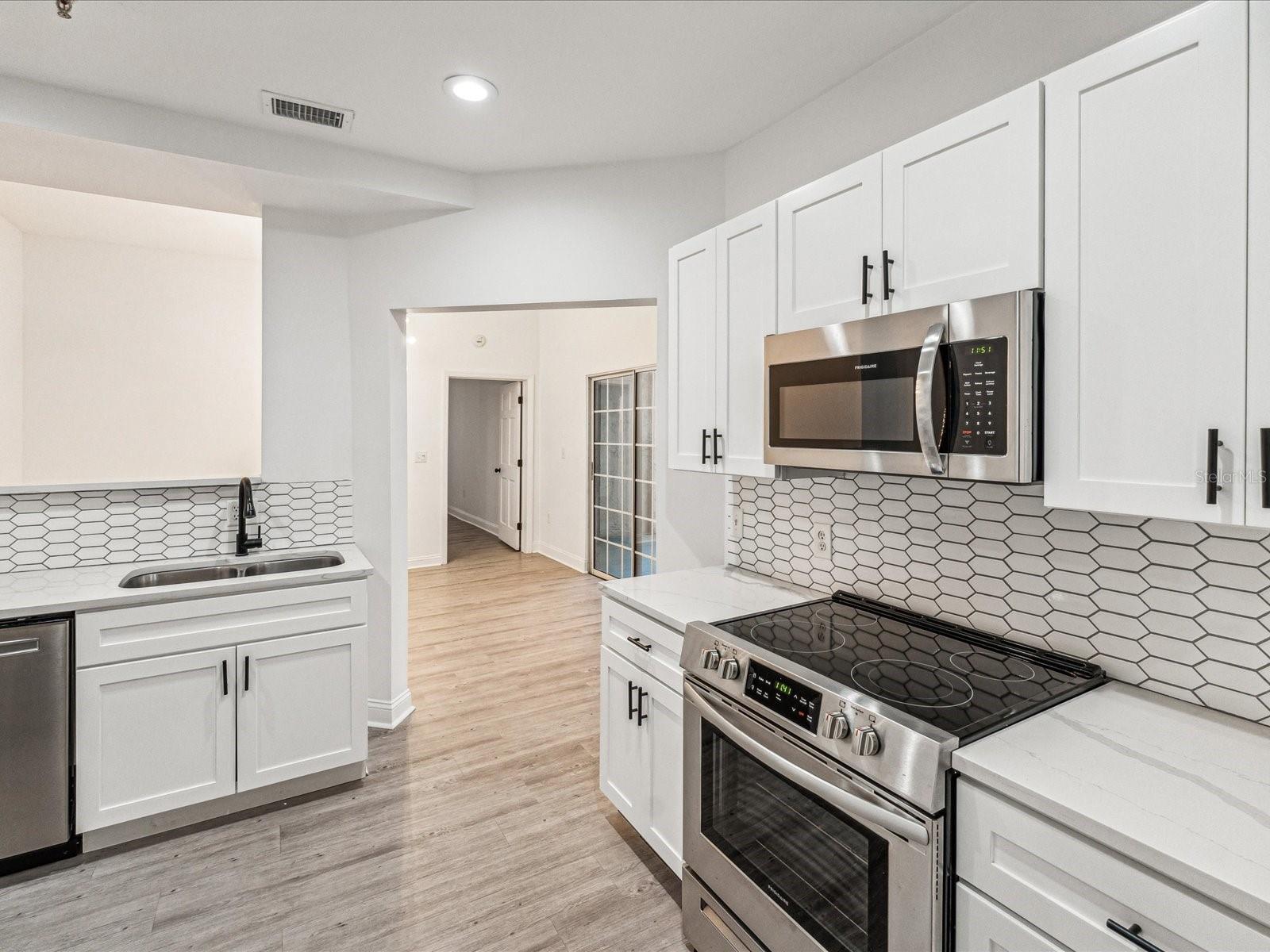 HOTEL DETROIT CONDO THE - Residential Lease