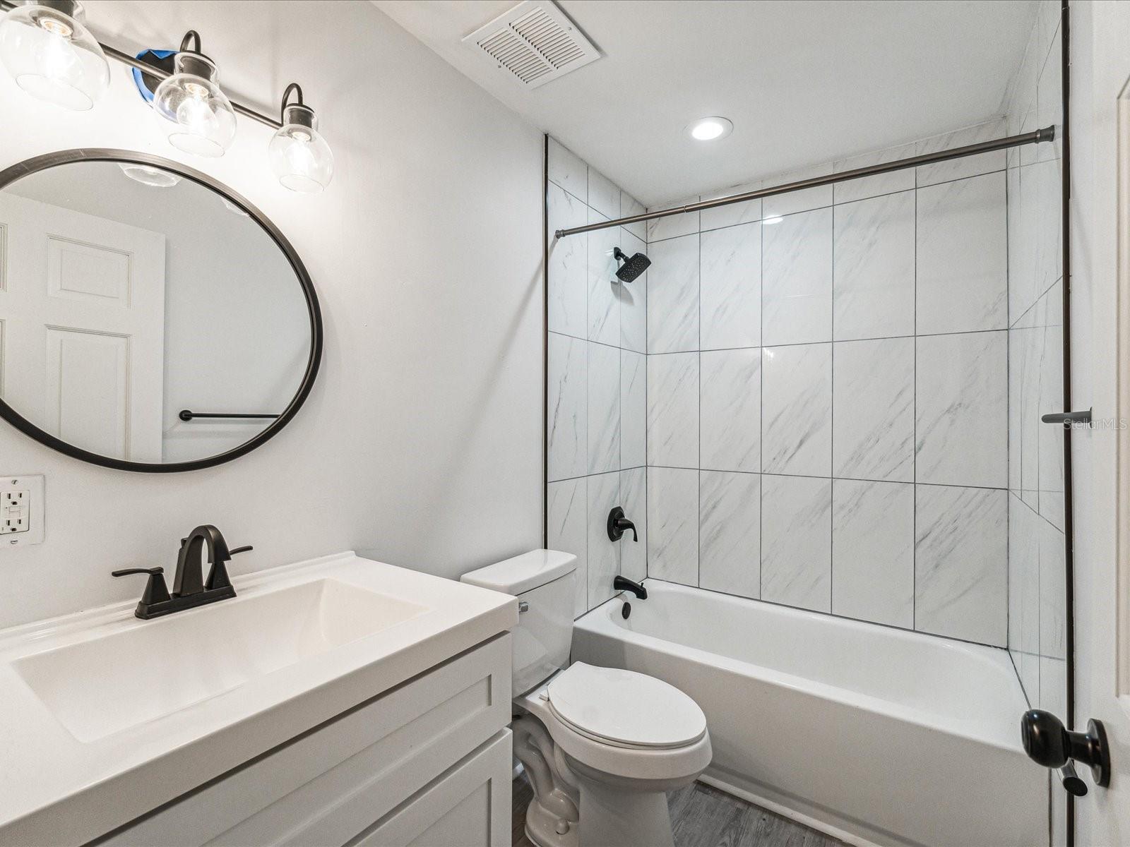 HOTEL DETROIT CONDO THE - Residential Lease