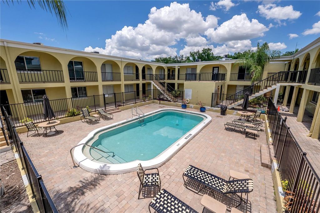 Photo of 3206 W Azeele Street #129, Tampa, FL 33609 (MLS # TB8508449)