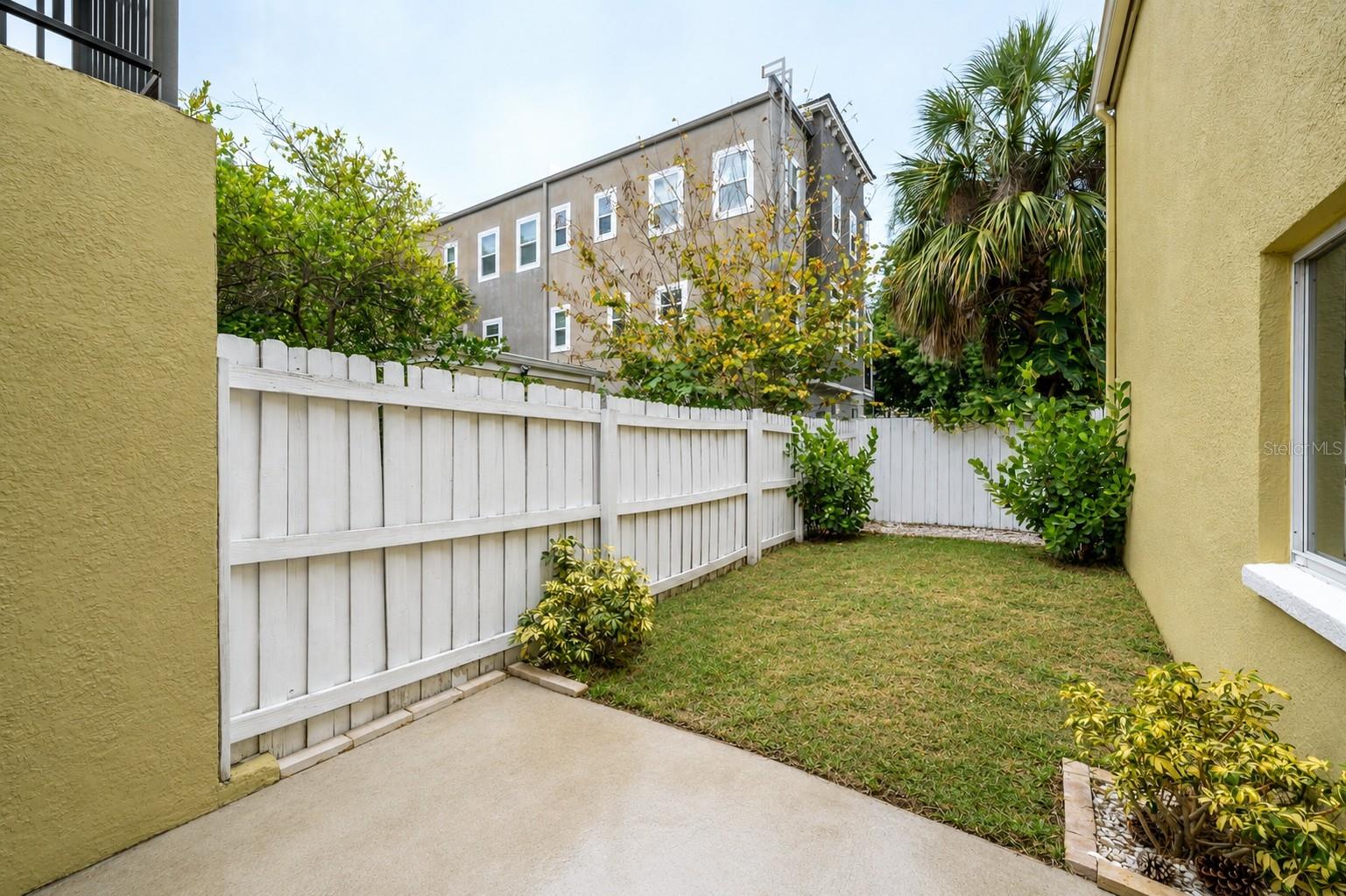 PALMA CEIA GARDENS CONDO - Residential