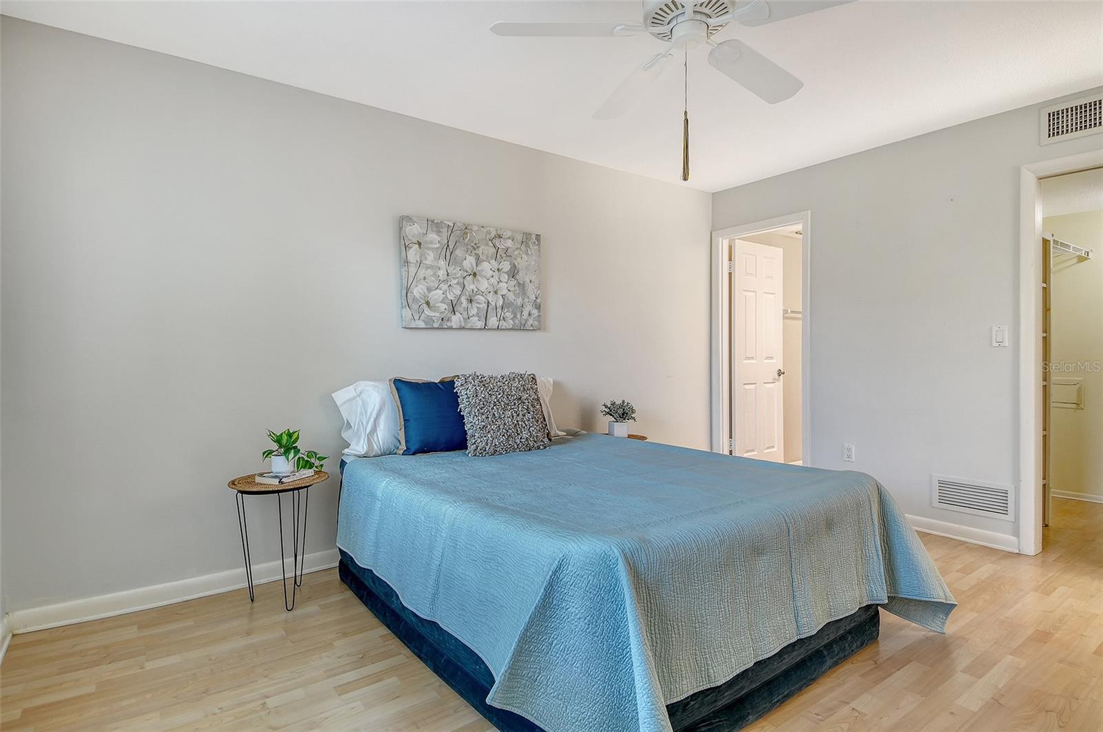 BELLA COSTA I - Residential