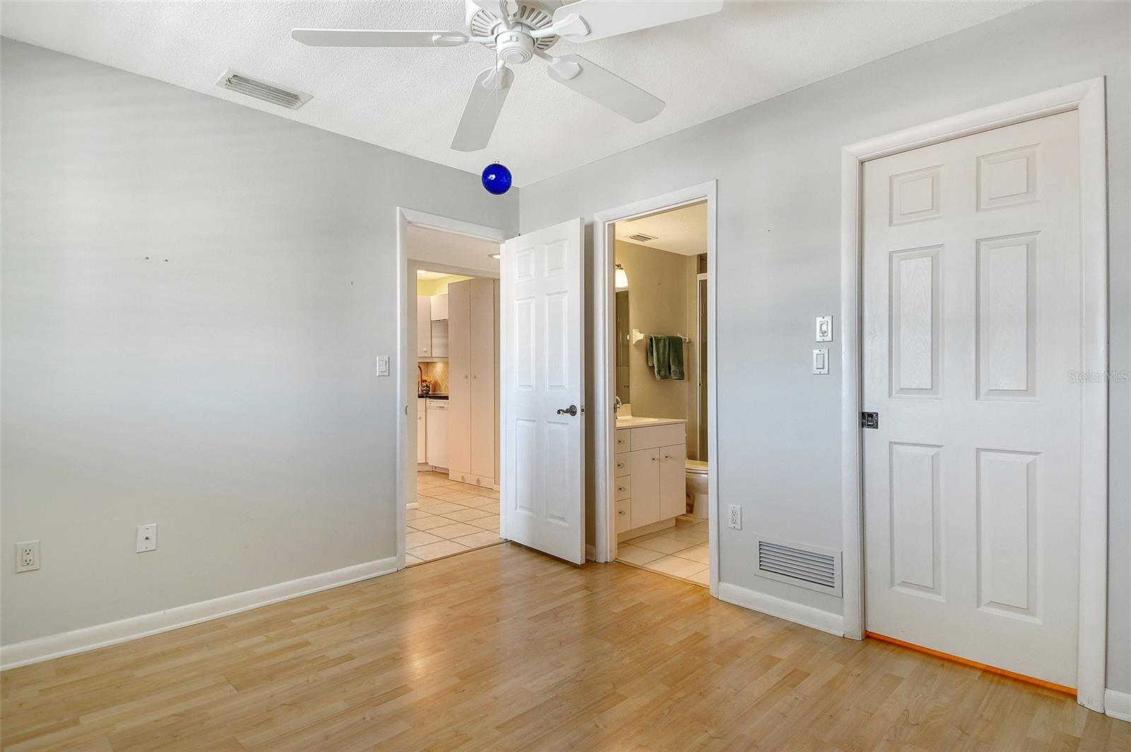 BELLA COSTA I - Residential