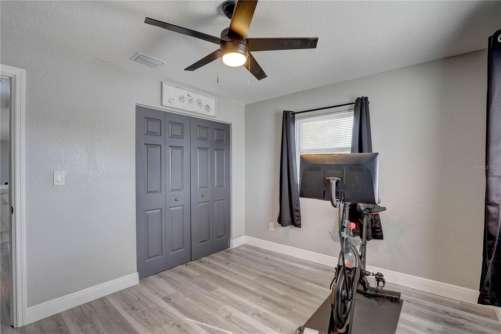 RIDGEWOOD GROVES - Residential