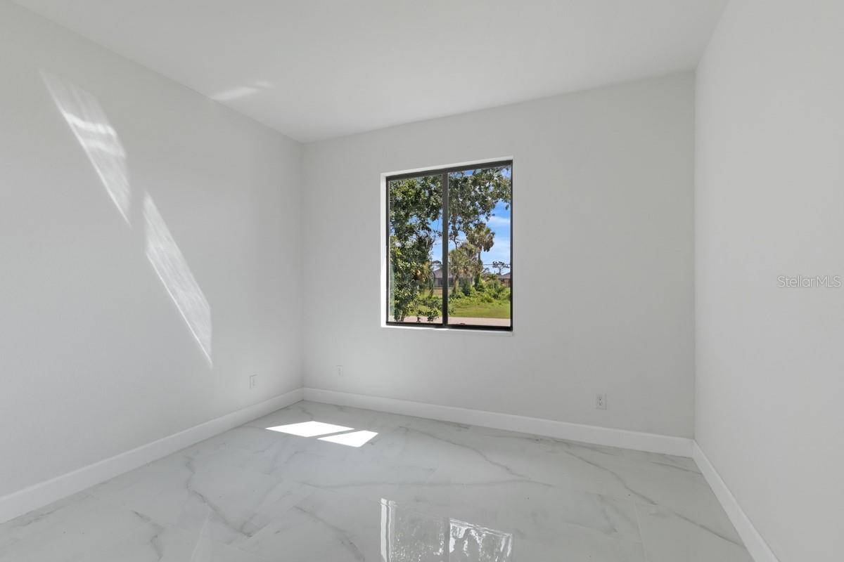 ROTONDA WEST PINE VALLEY - Residential Lease