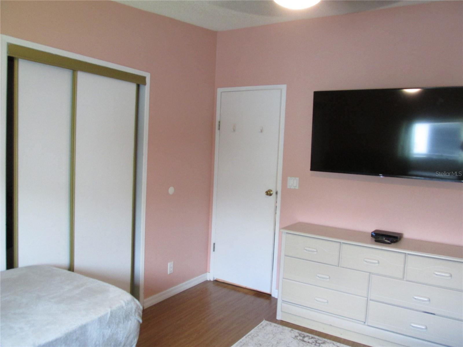 SWEETWATER GOLF & TENNIS CLUB - Residential