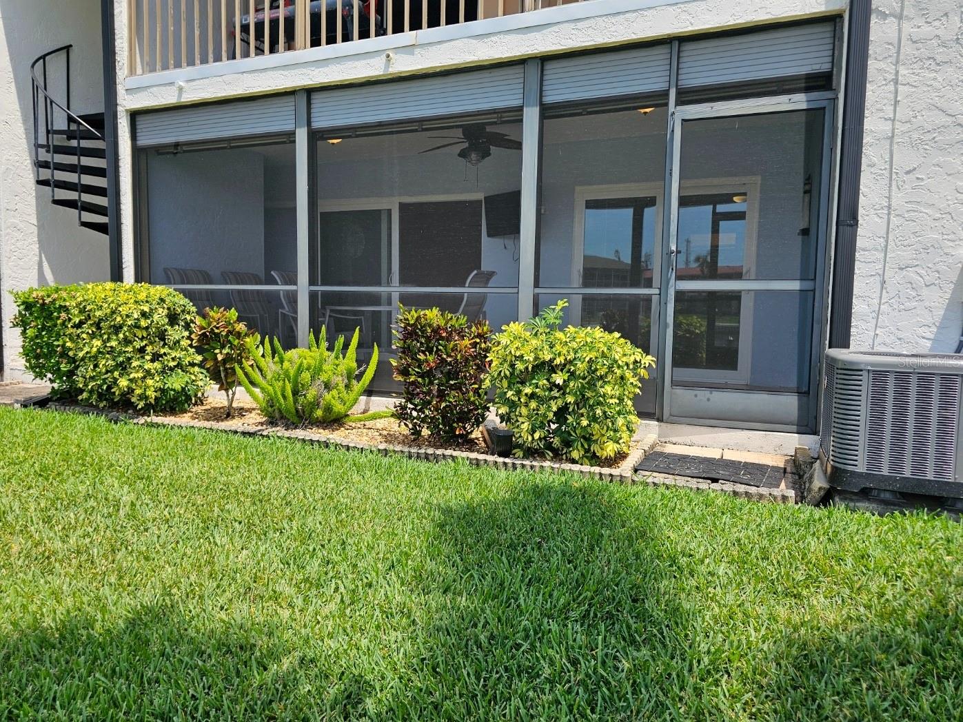 VERSAILLES CONDO - Residential