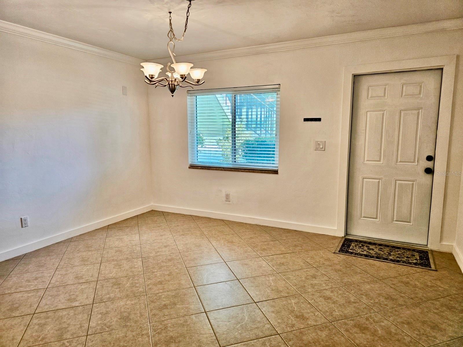VERSAILLES CONDO - Residential