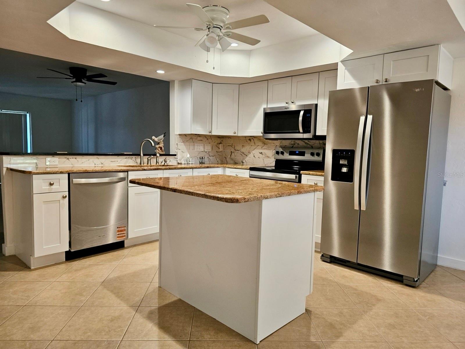 VERSAILLES CONDO - Residential