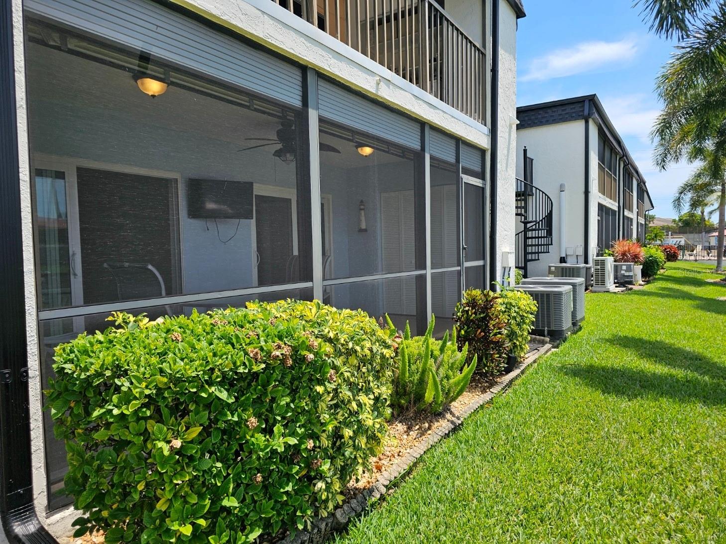 VERSAILLES CONDO - Residential