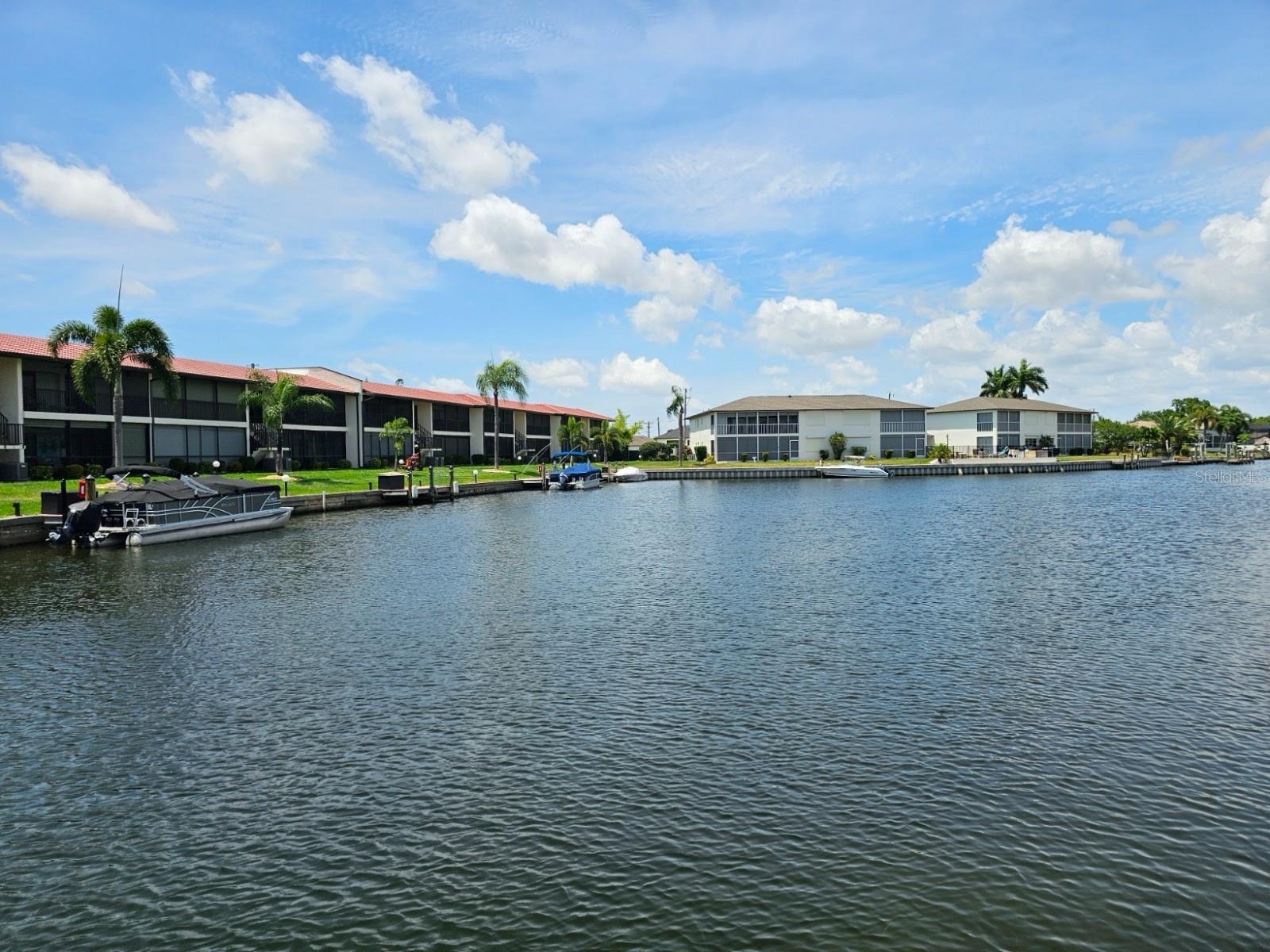 VERSAILLES CONDO - Residential