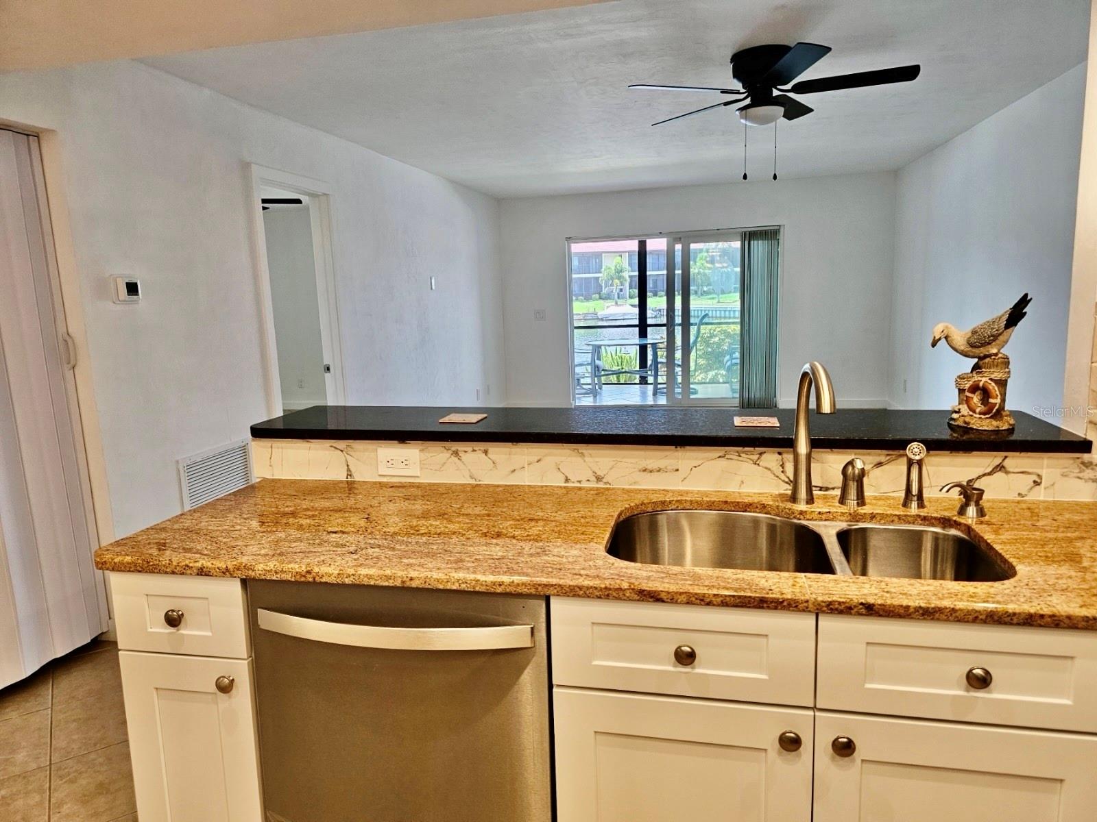 VERSAILLES CONDO - Residential