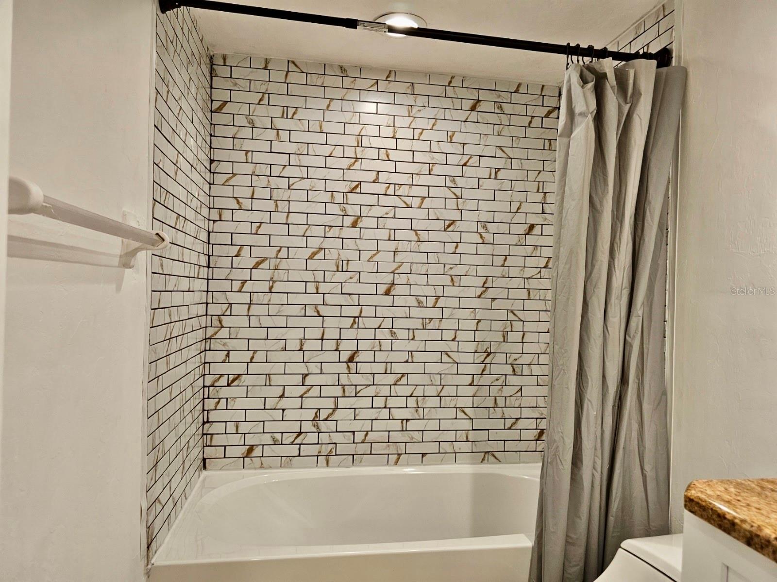 VERSAILLES CONDO - Residential