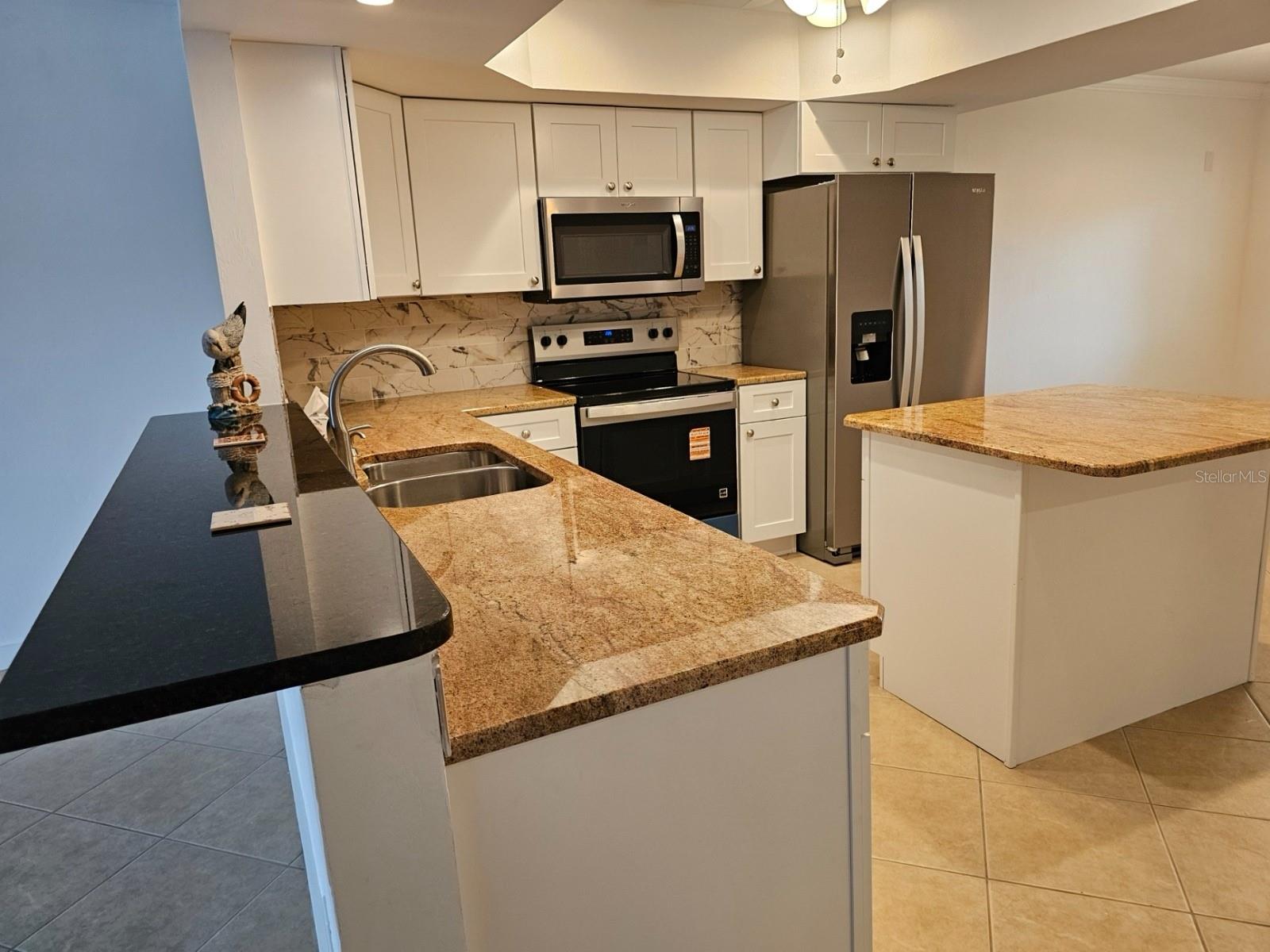 VERSAILLES CONDO - Residential