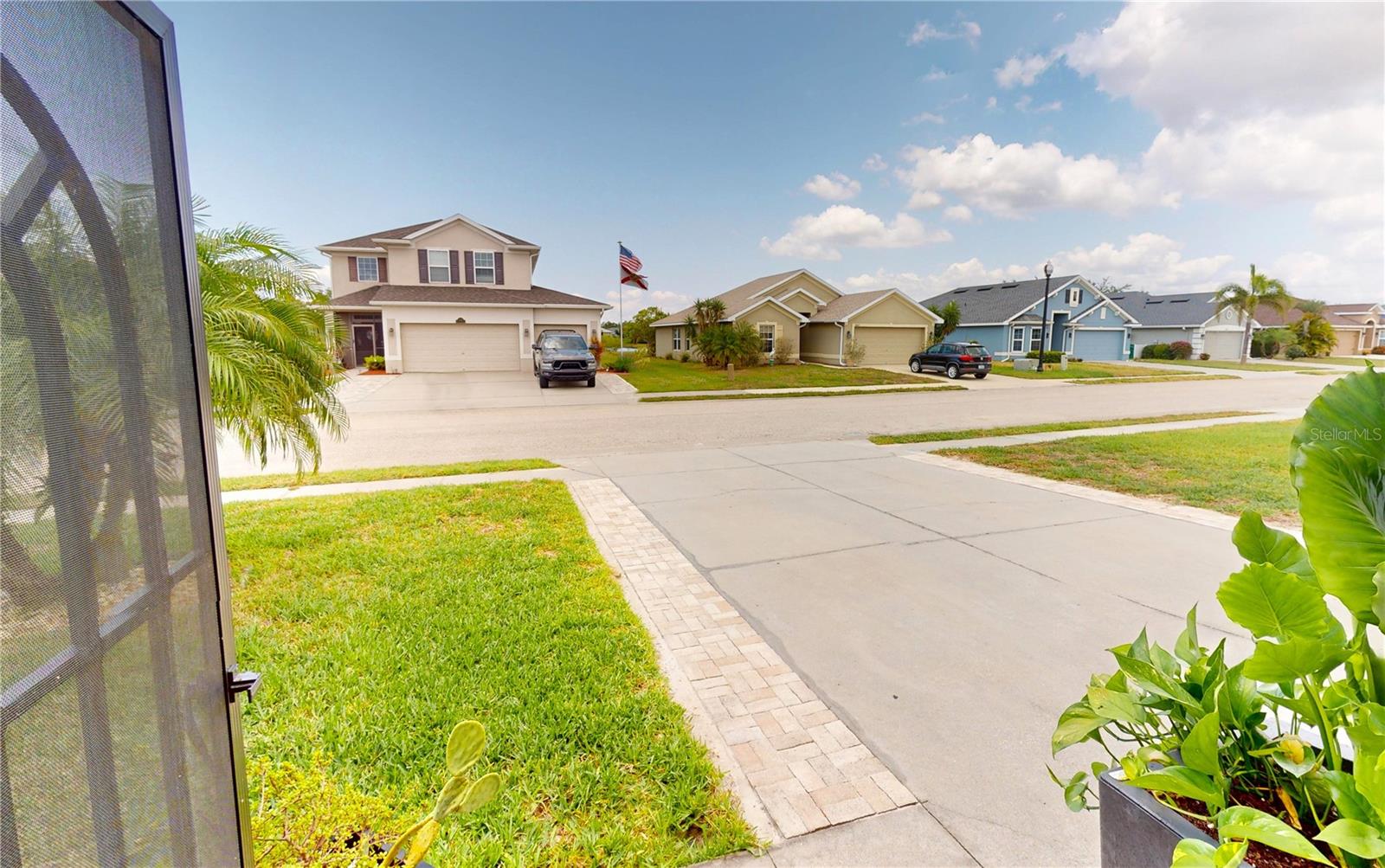 10068 WINDING RIVER ROAD