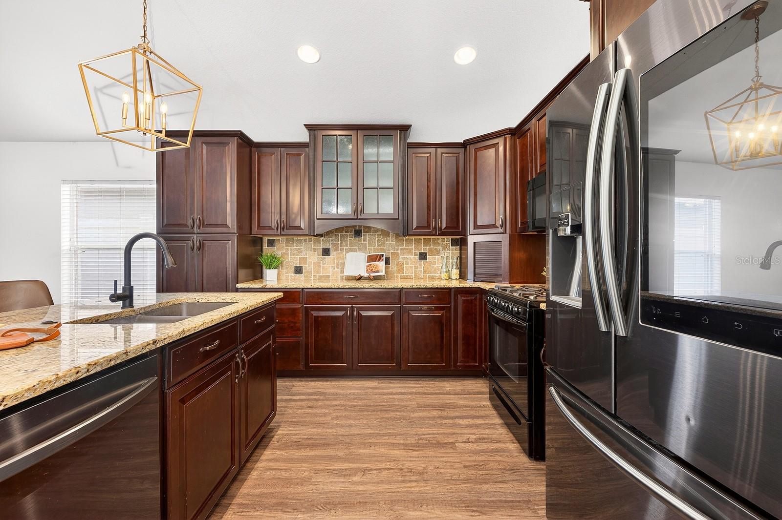 WESTON HILLS SUB - Residential