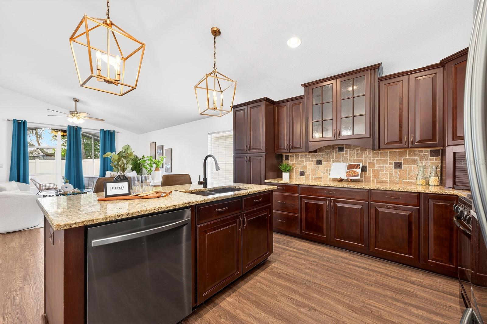 WESTON HILLS SUB - Residential