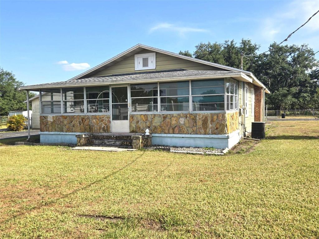 Photo of 3101 Medulla Road, Plant City, FL 33566 (MLS # TB8378840)