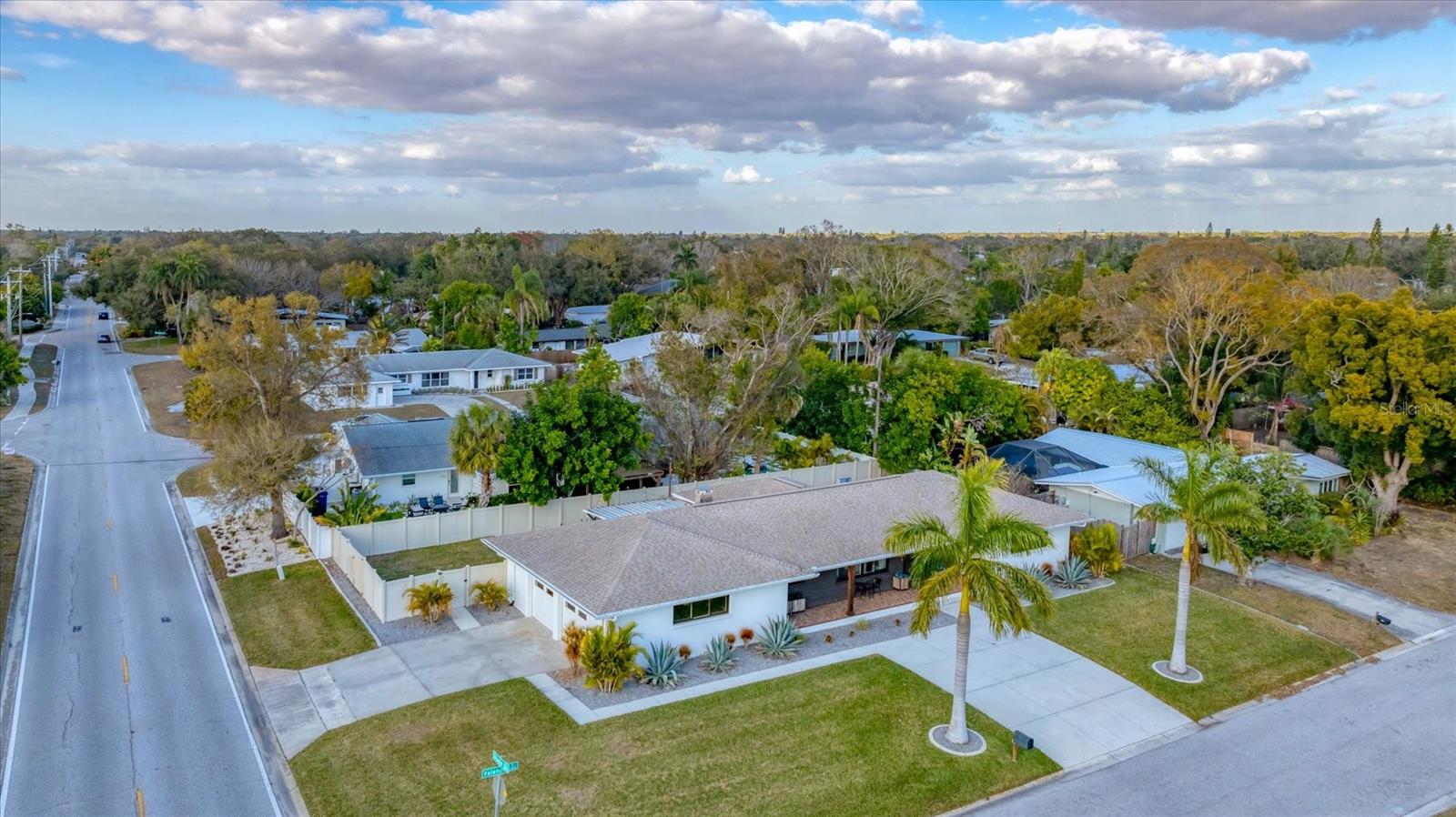 SOUTH GATE - Residential