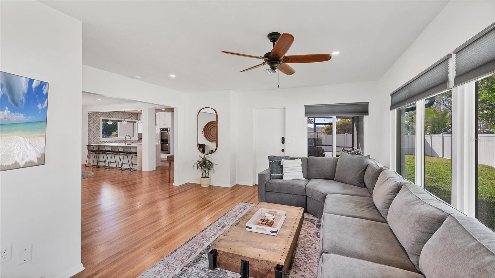 SOUTH GATE - Residential