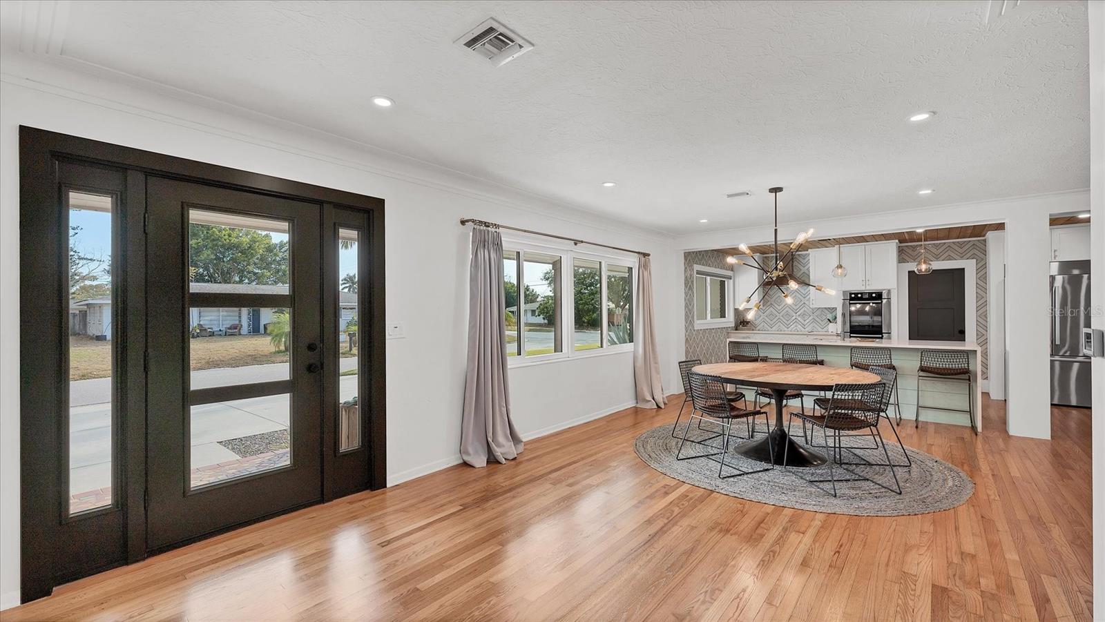 SOUTH GATE - Residential