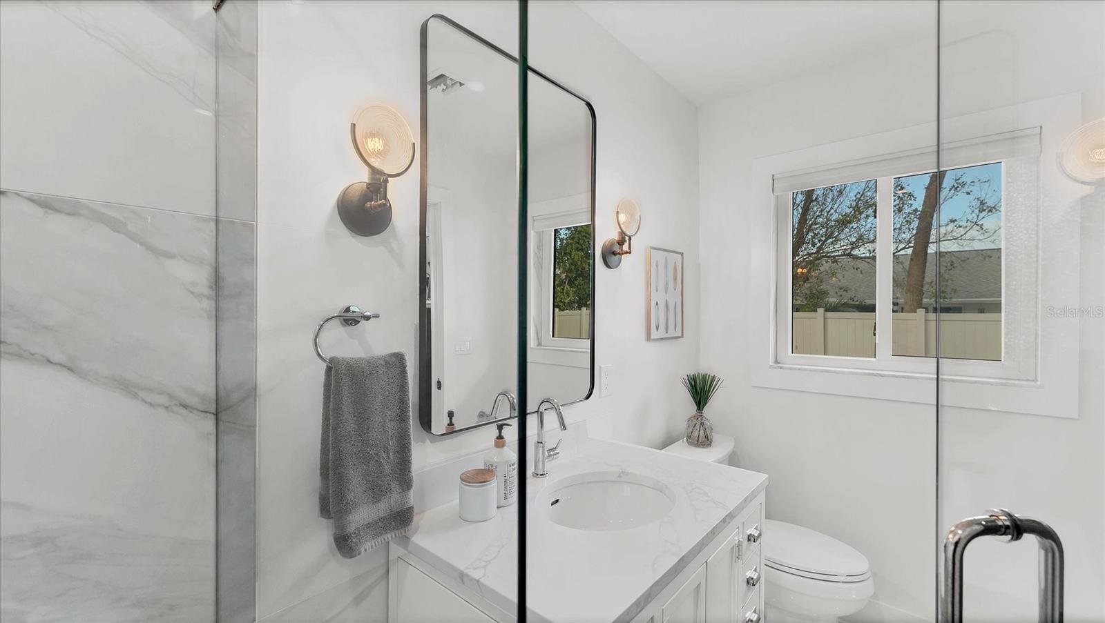 SOUTH GATE - Residential