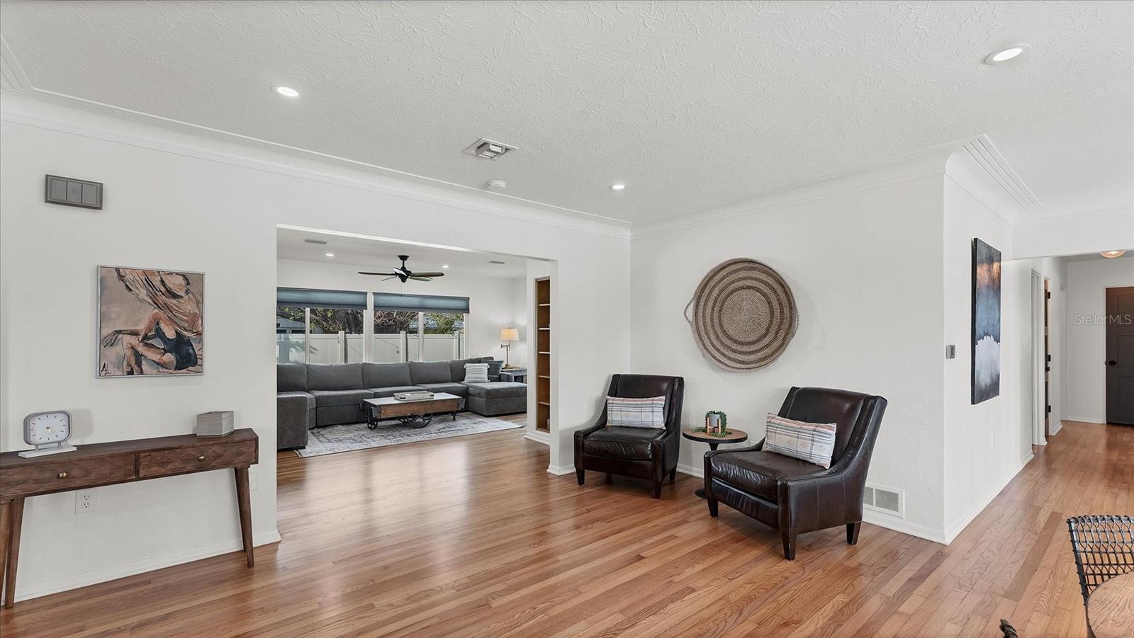 SOUTH GATE - Residential