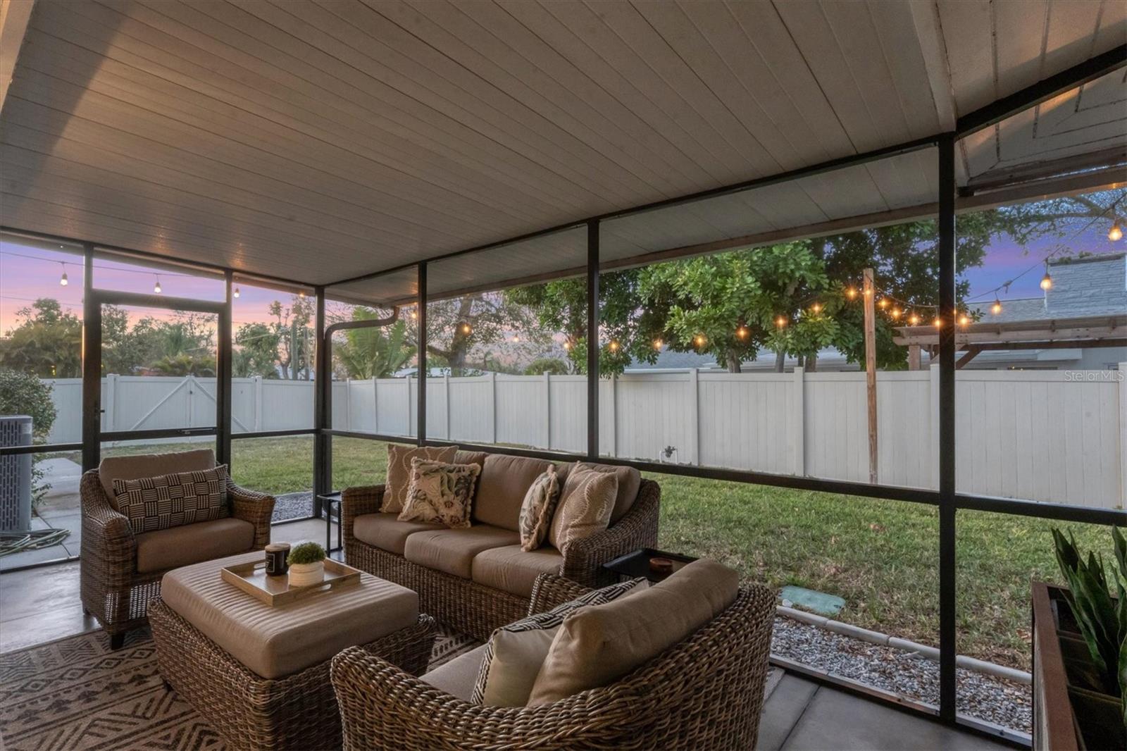 SOUTH GATE - Residential