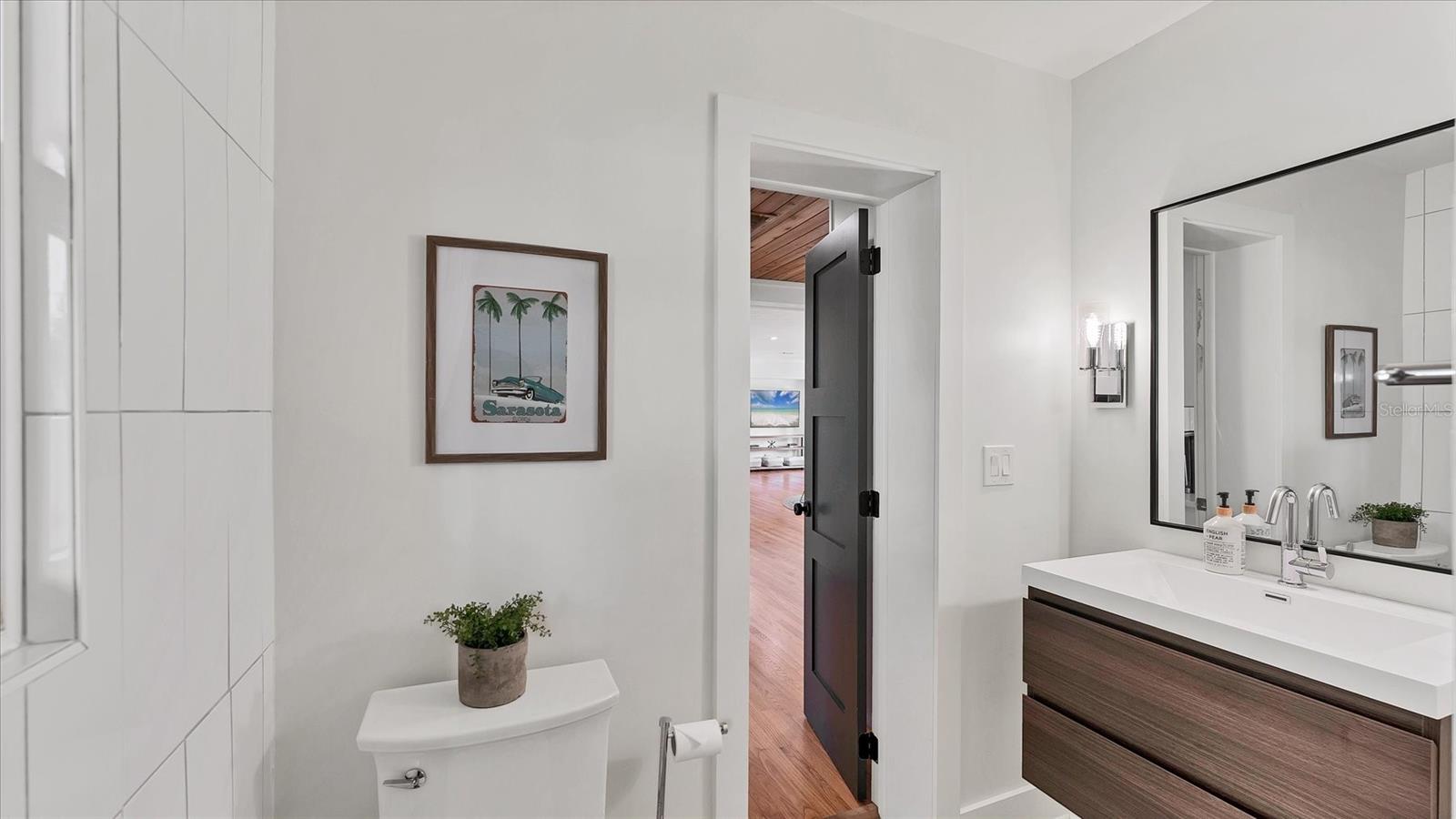 SOUTH GATE - Residential